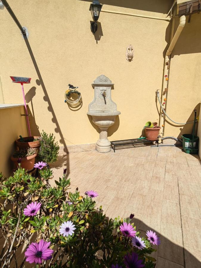 In Piazza Casavacanze Palermo Bagian luar foto