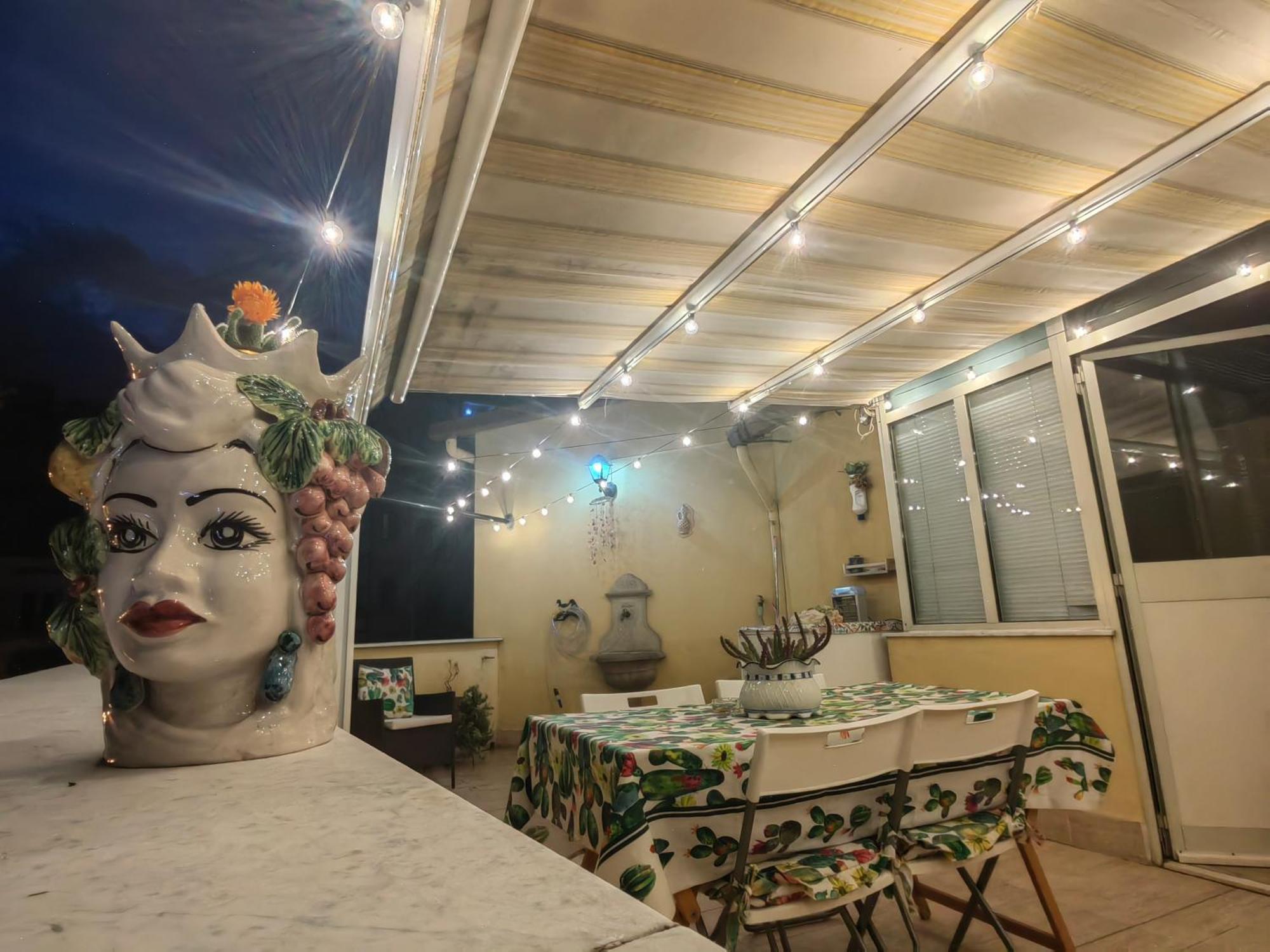 In Piazza Casavacanze Palermo Bagian luar foto