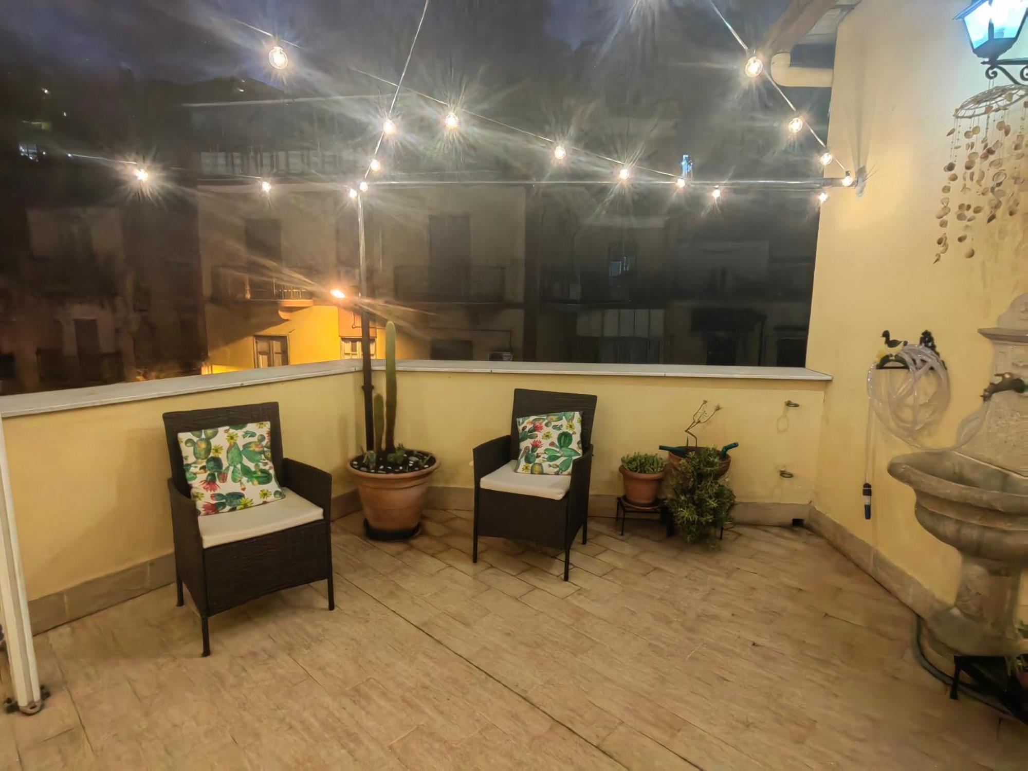 In Piazza Casavacanze Palermo Bagian luar foto